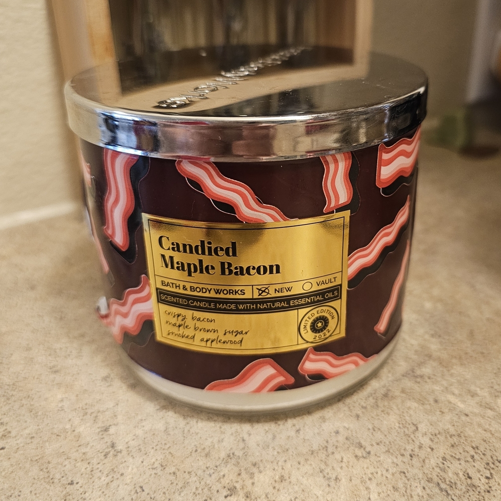 Bath & Body Works Candied Maple Bacon 3-wick Candle